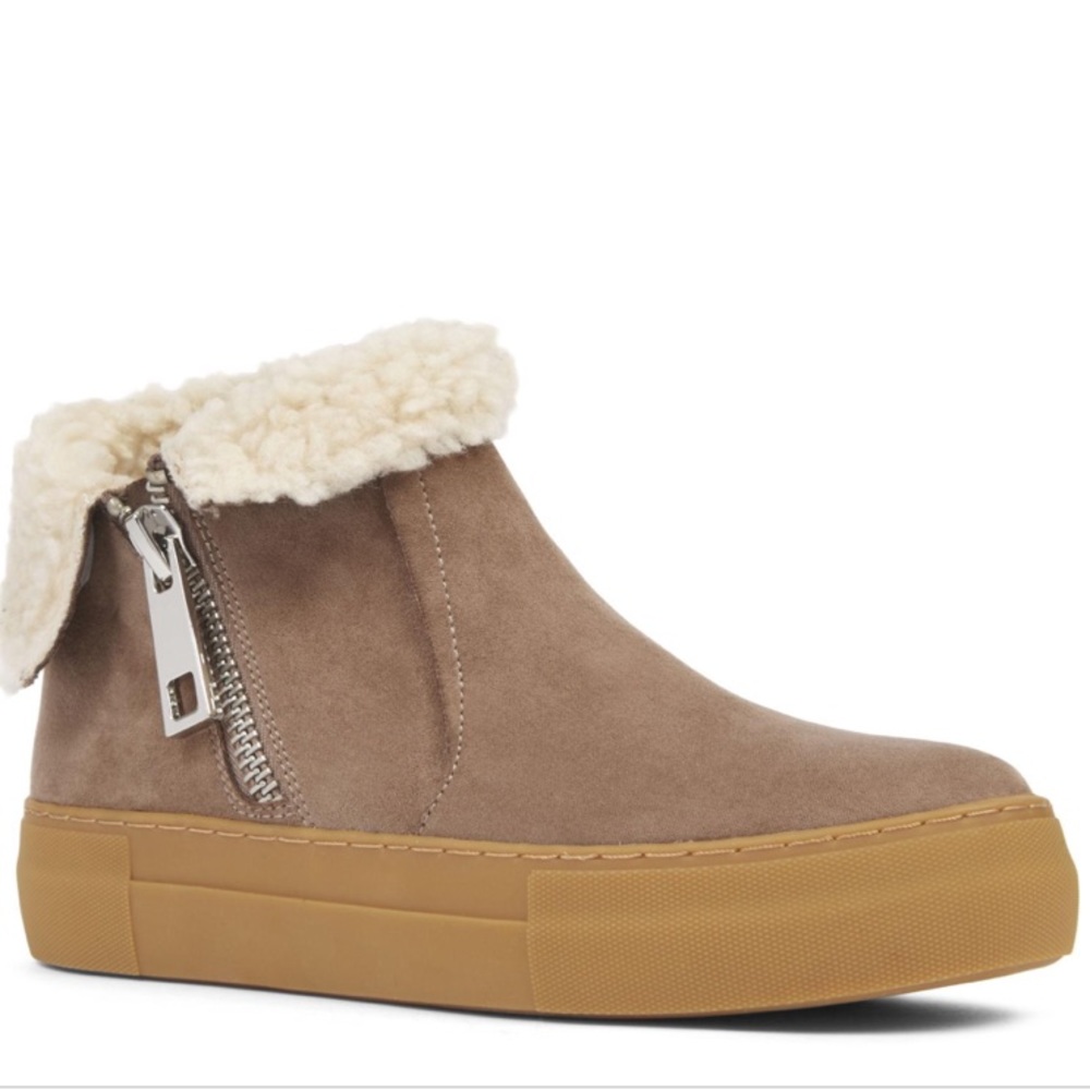 🌴HP🌴NWOT! Nine West Sneaker Boots